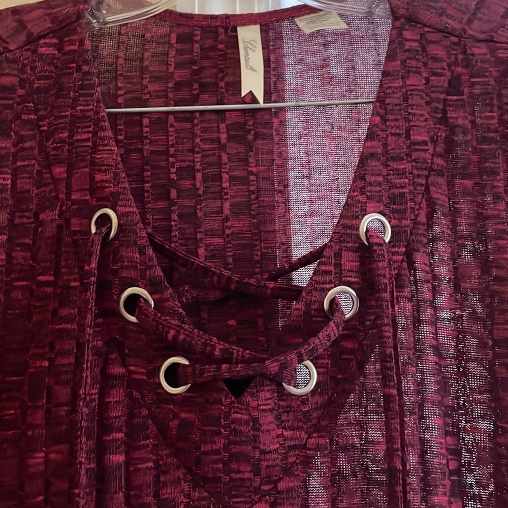 Ladies Top Size XL - Picture 2 of 3